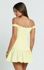 Off Shoulder Pleated Dress in Lemon