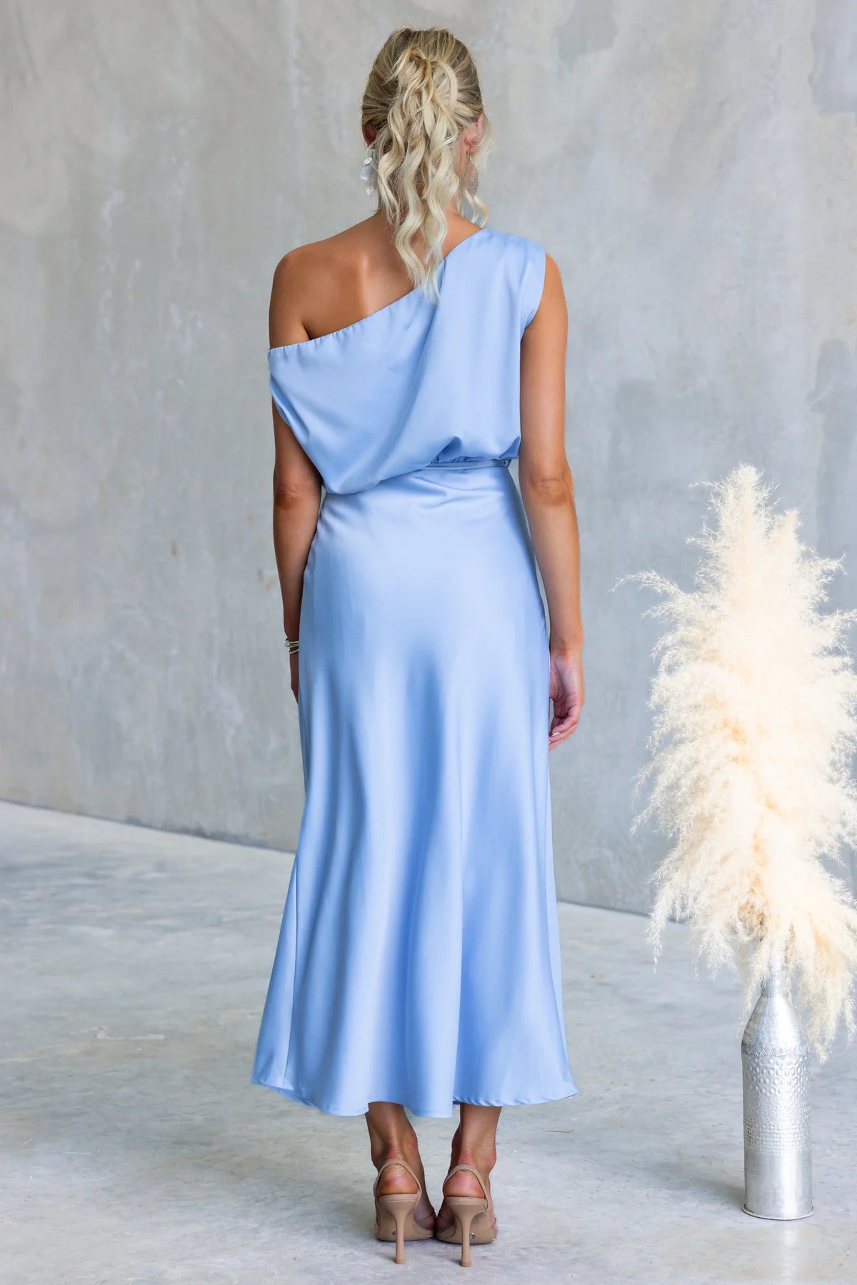 Solid Color One-shoulder Sleeveless Belted Casual Maxi Dress