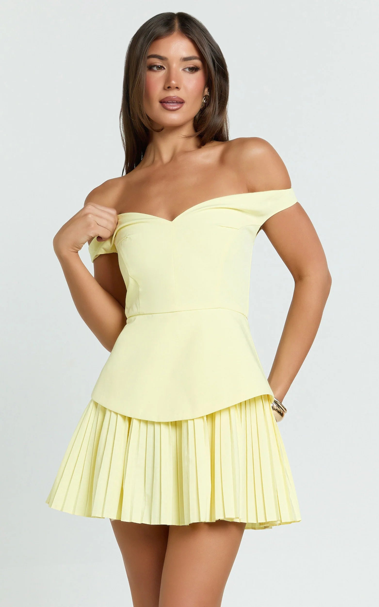 Off Shoulder Pleated Dress in Lemon
