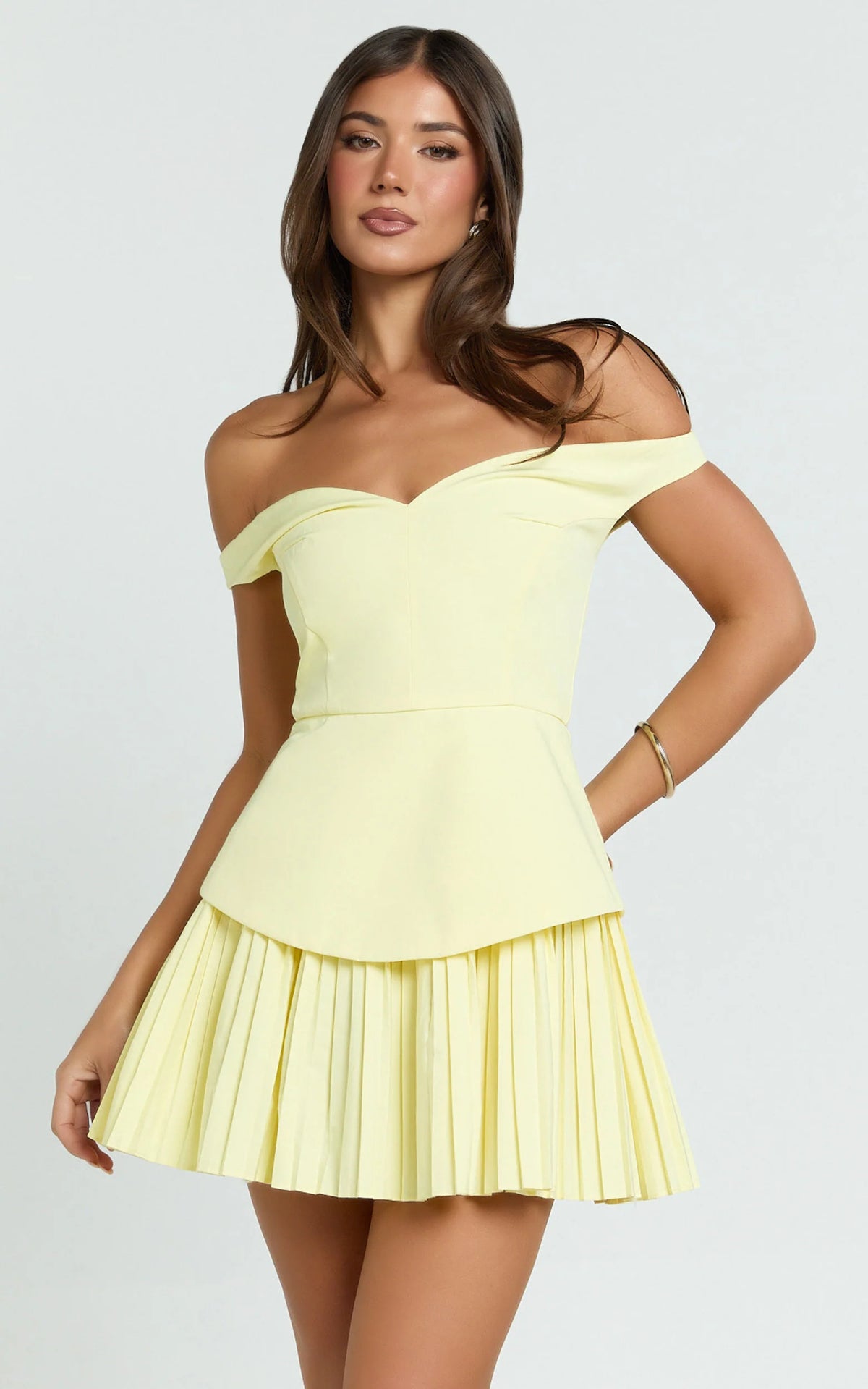Off Shoulder Pleated Dress in Lemon