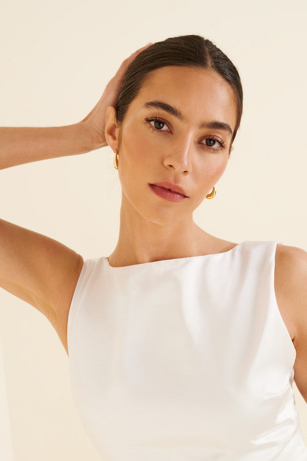 Quincy Low V-Back Bow Dress