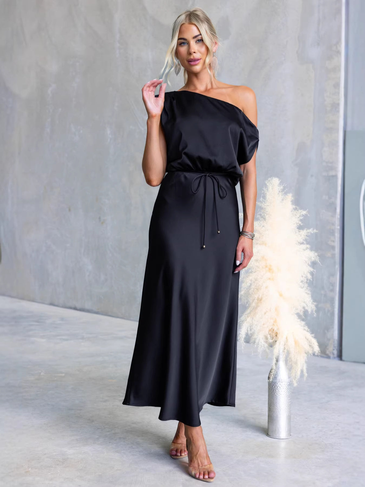 Solid Color One-shoulder Sleeveless Belted Casual Maxi Dress
