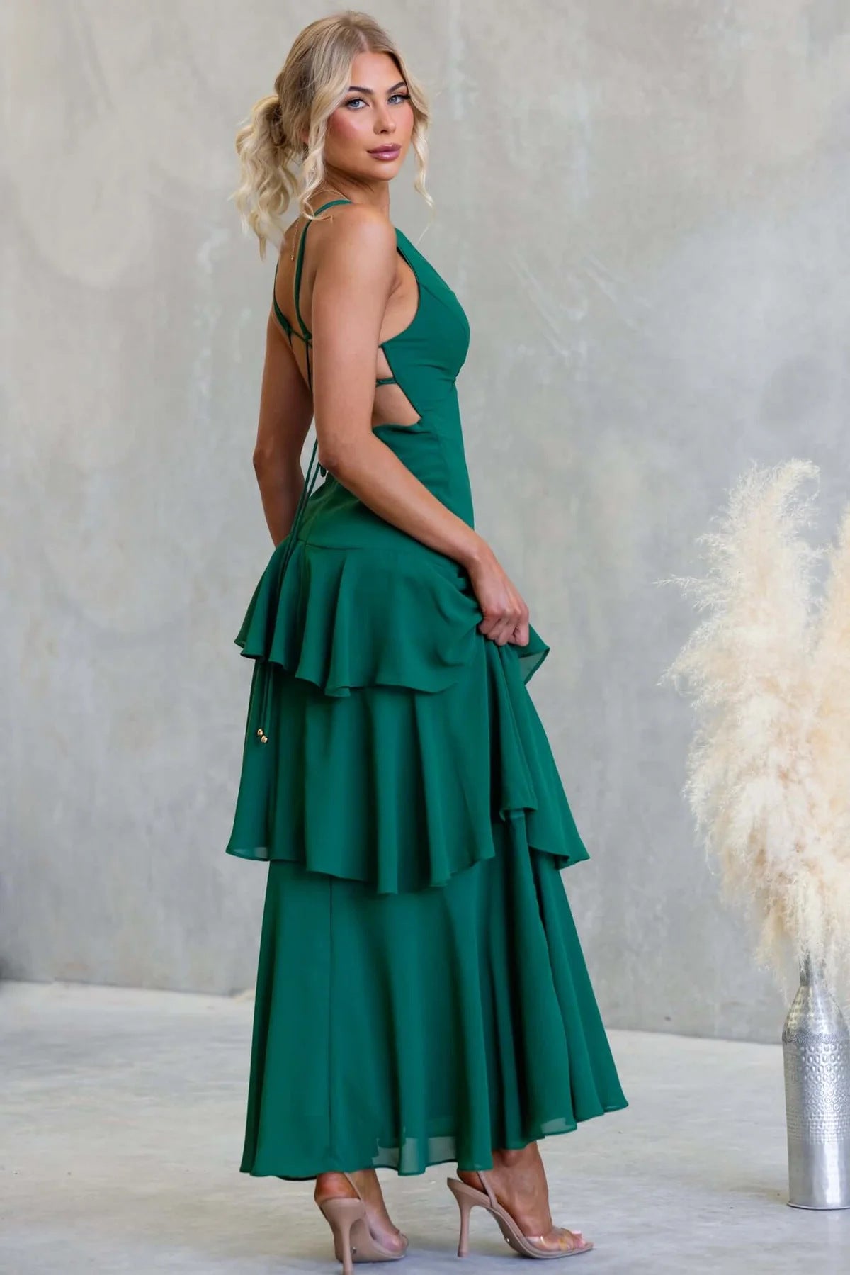 Sleeveless Ruffled Layered Backless Maxi Dress