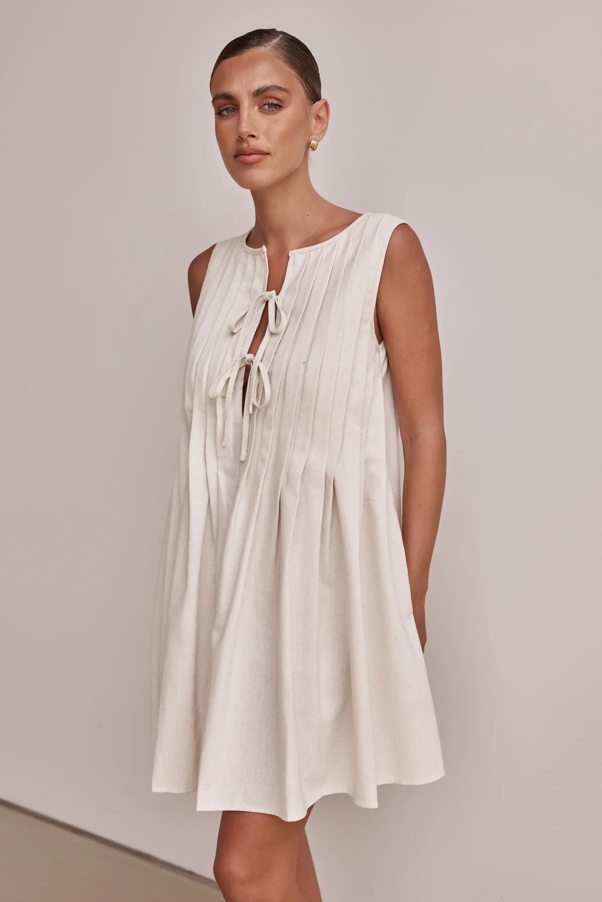 Casual V-neck Tie-strap Sleeveless Mini Dress