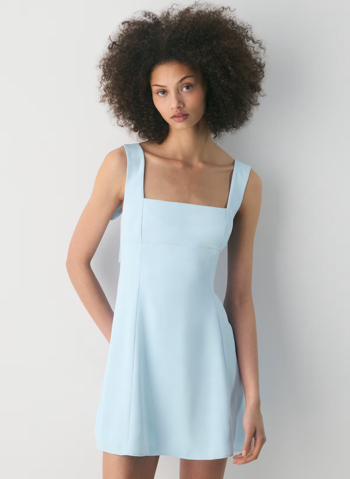Fit-and-flare dress with a square neckline and bows